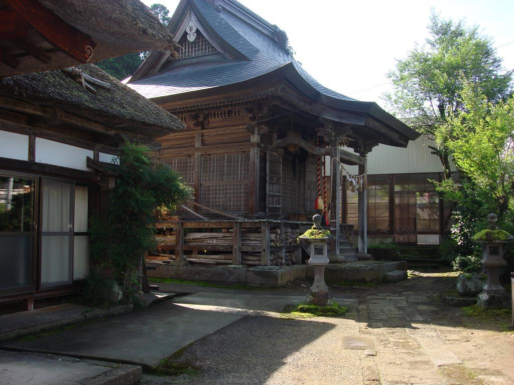 Hotel Shukubo Kanbayashi Katsukane Tsuruoka Esterno foto